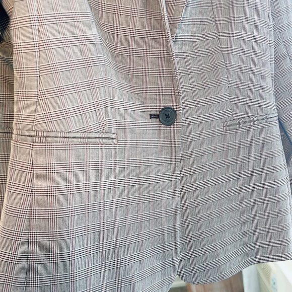 Plaid Express Blazer - Picture 4 of 7